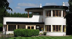Some of the Moderne style homes feature rounded exterior walls to help add architectural interest.