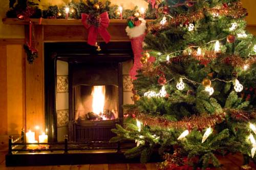 Cozy and inviting, the old-fashioned Christmas decorating style will as popular as ever with cost-concious consumers this Christmas season.