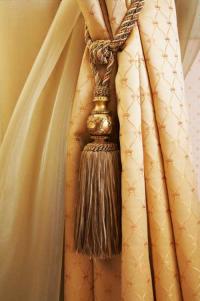 Traditional and old world decor features rich color and highly ornamental decorative elements.