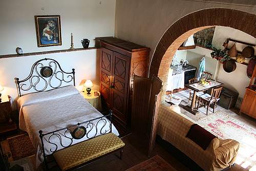 Scene from an authentic home in Toscano! If the decor of your bedroom has a Tuscan theme, then a matching Tuscan master bathroom will be the perfect choice.